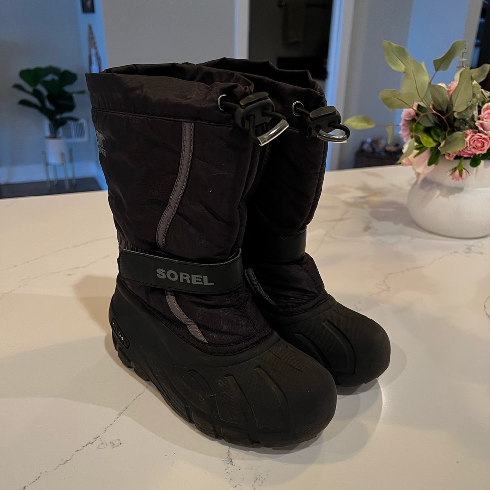 SOREL kids black snow boots (US 1)